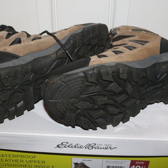 Eddie Bauer Ridgeline hiking boots size 10.5 Med and comes with box - Picture 10 of 11